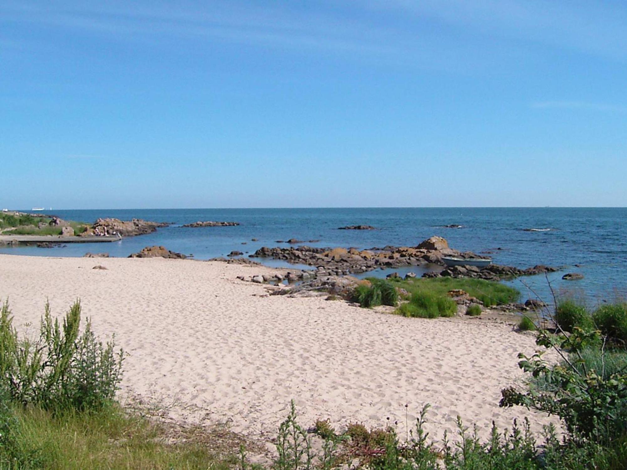 2 Person Holiday Home In Allinge Extérieur photo